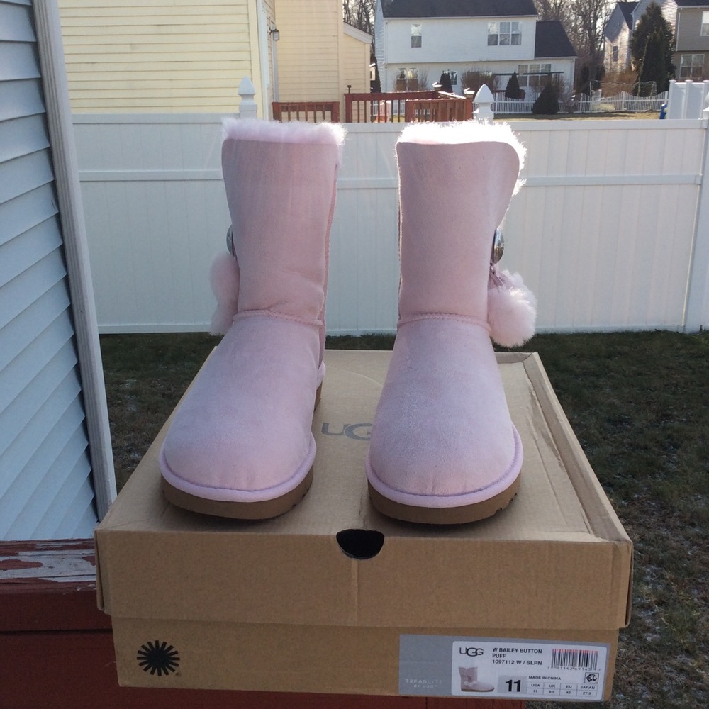 Ugg Bailey Button Puff - Picture 2 of 7